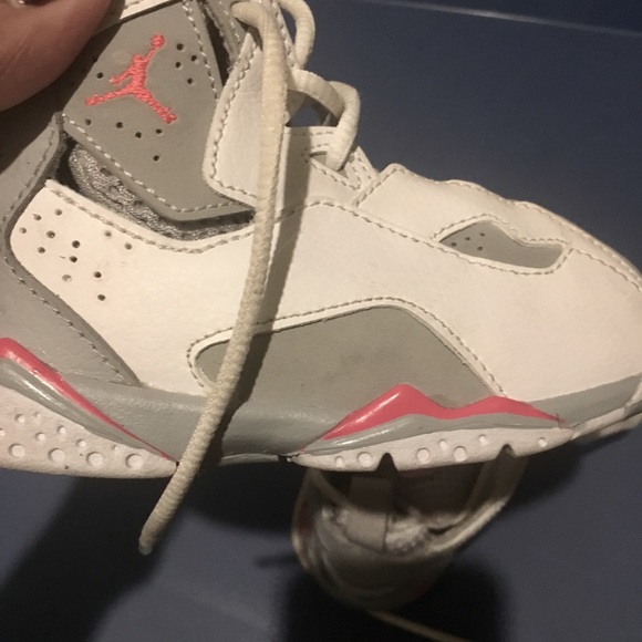 Toddler boy Jordan’s - Picture 6 of 7